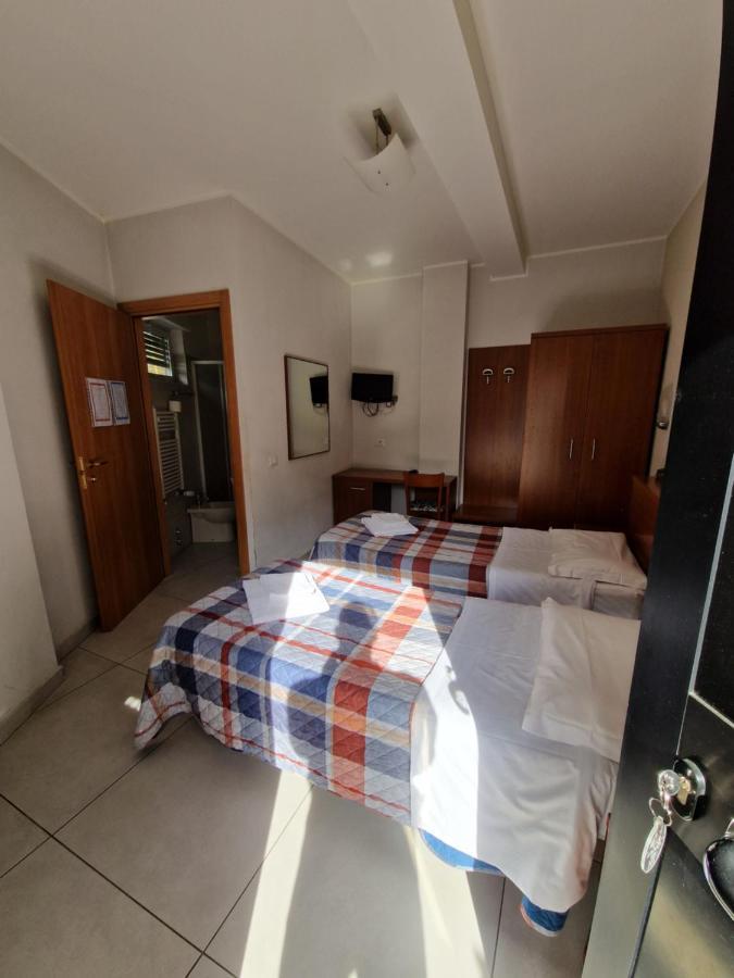 Hotel Bonola Milan Exterior photo
